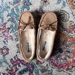 Minnetonka Slippers